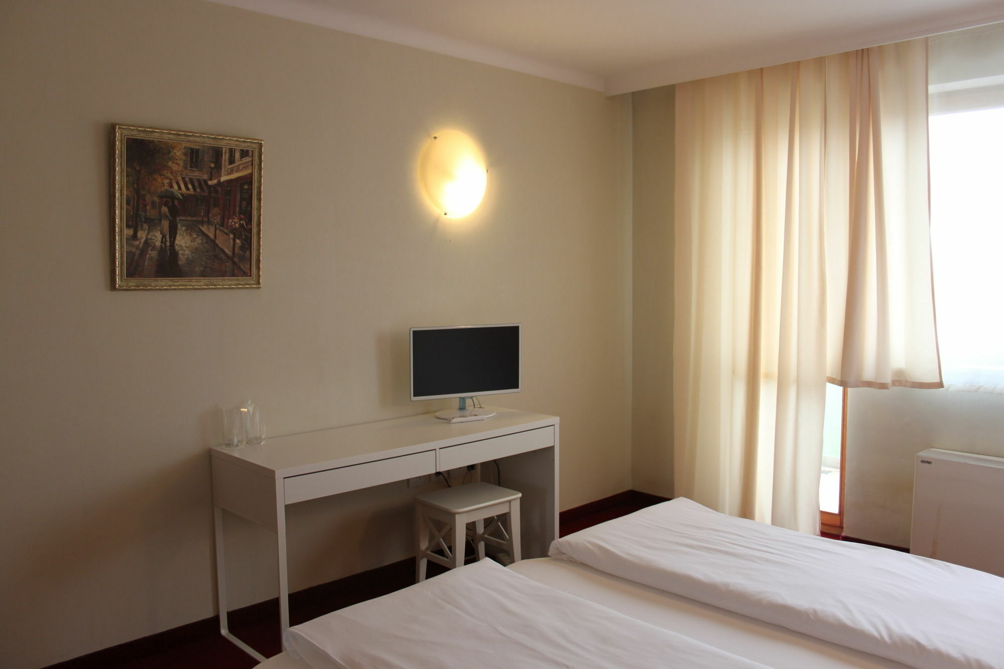 Light Hotel